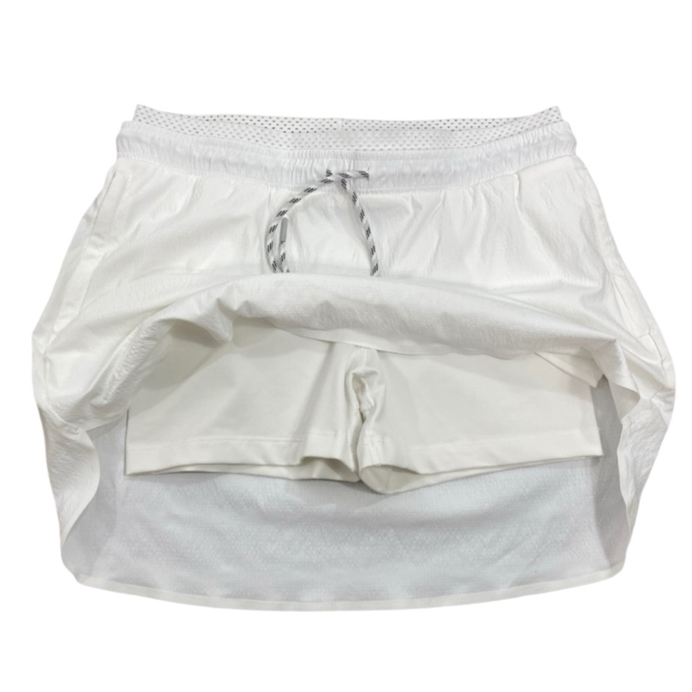 ATHLETA White Trekkie Crest Skort Size 8  -- CLOSET STAPLE!!! - Picture 4 of 8